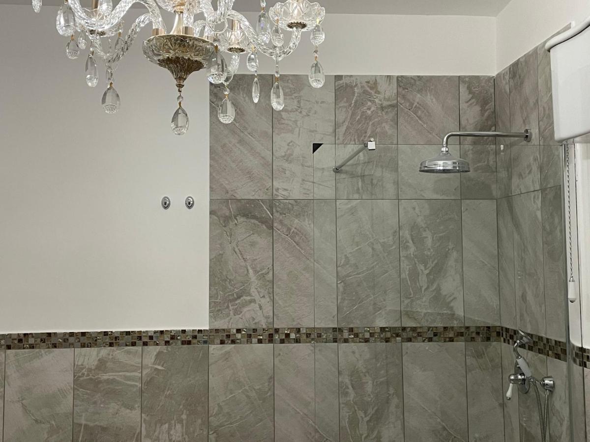 Luxury Villa Arianna Tarano Eksteriør billede