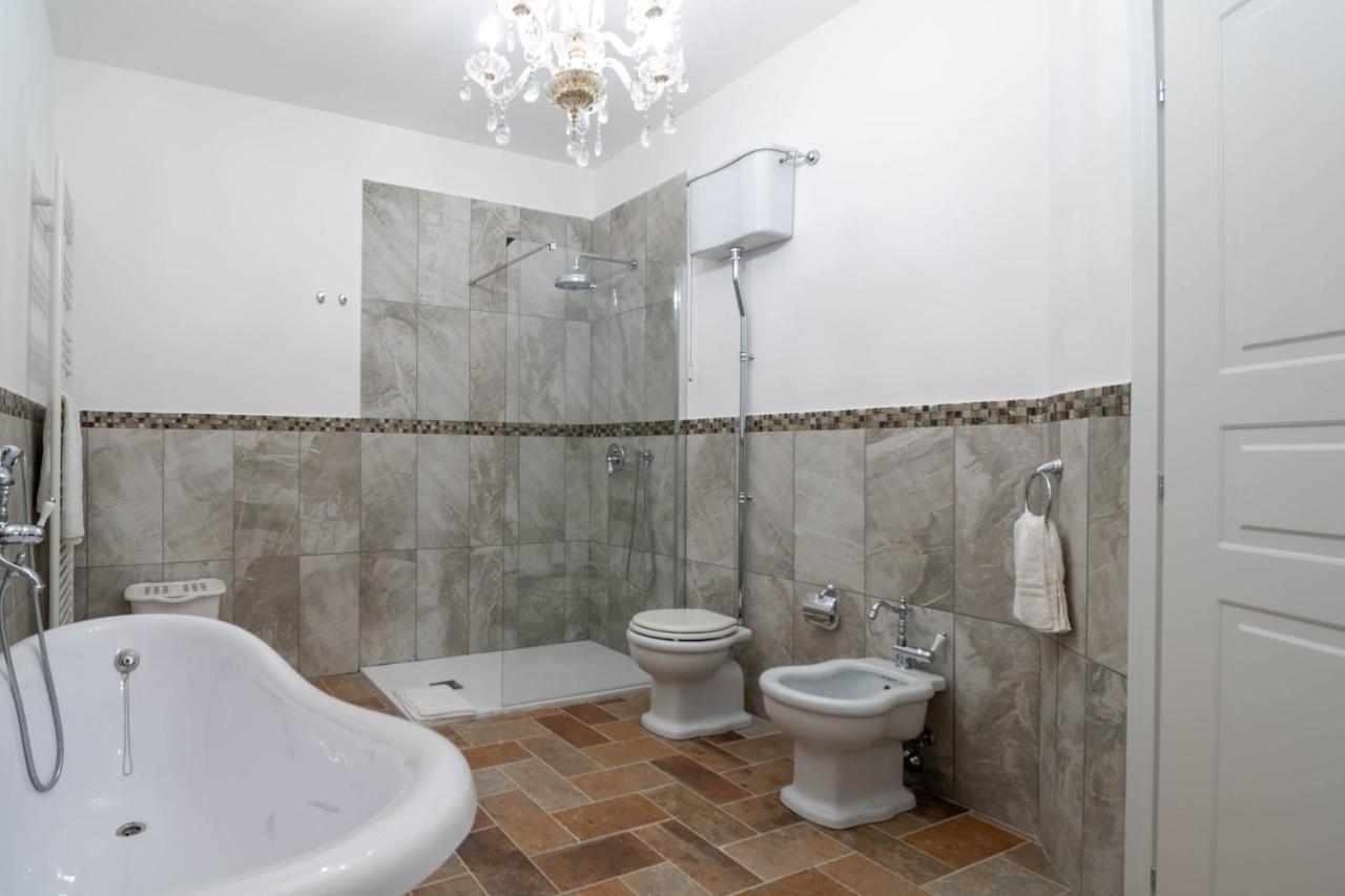 Luxury Villa Arianna Tarano Eksteriør billede