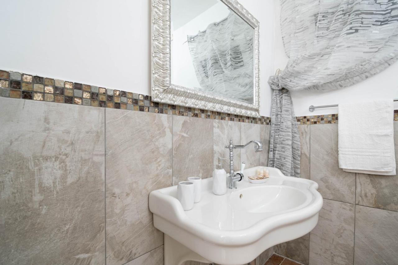Luxury Villa Arianna Tarano Eksteriør billede