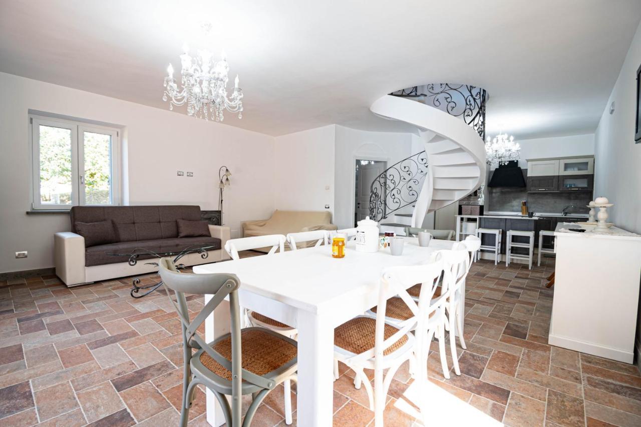 Luxury Villa Arianna Tarano Eksteriør billede